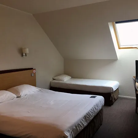 Campanile Hotel 3*
