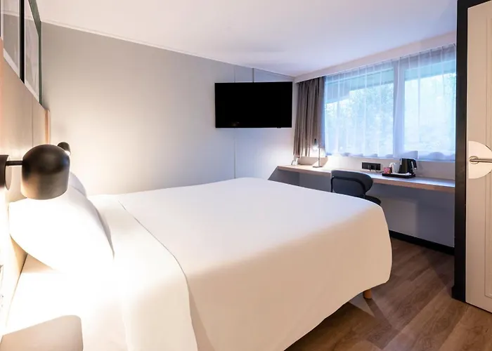 Hotell Campanile Nature - Aix Les Bains